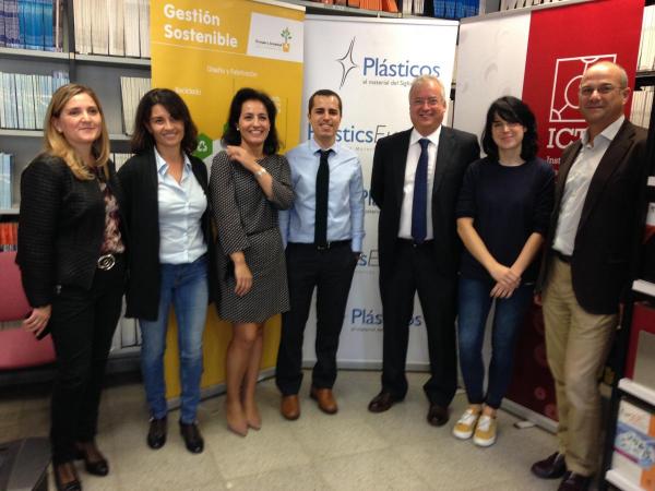 Encuentro Semana de la Ciencia_PlasticsEurope - PES_0.JPG